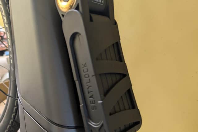 SeatyLock's FoldyLock is very easy to mount onto a bike and, despite being quite heavy, it takes up very little space
