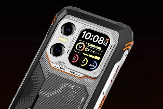 The rear display is a particularly handy thing to glance at
