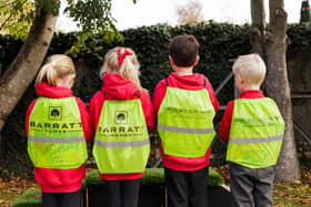 BG - 10112502 - Pupils wearing Barratt and David Wilson Homes' hi-vis kit bags