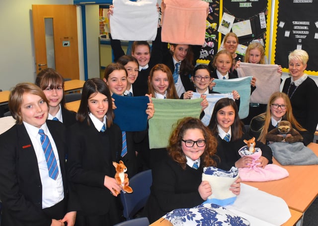 Pupils at Long Field Academy in Melton make pouches for orphaned baby animals affected by spreading wildfires in Australia EMN-200120-104752001