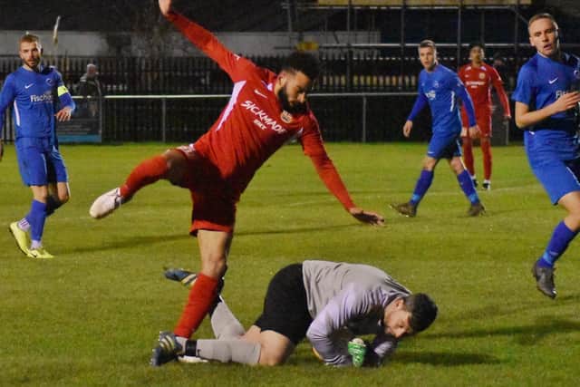 Nathan Arnold puts Aylestone keeper Holyoak under pressure EMN-200129-111814002