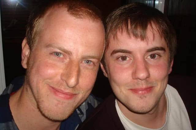 Pete Bullock (left) with best friend Paul Huddlestone, who passed away from pancreatic cancer aged 27 EMN-200828-133911001
