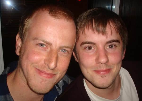 Pete Bullock (left) with best friend Paul Huddlestone, who passed away from pancreatic cancer aged 27 EMN-200828-133911001