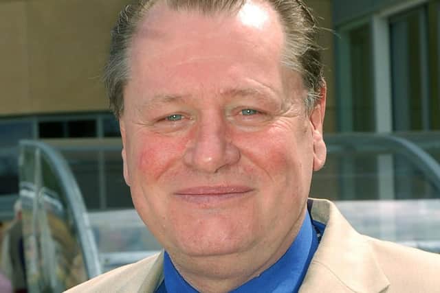 Councillor Alan Pearson EMN-200909-133925001