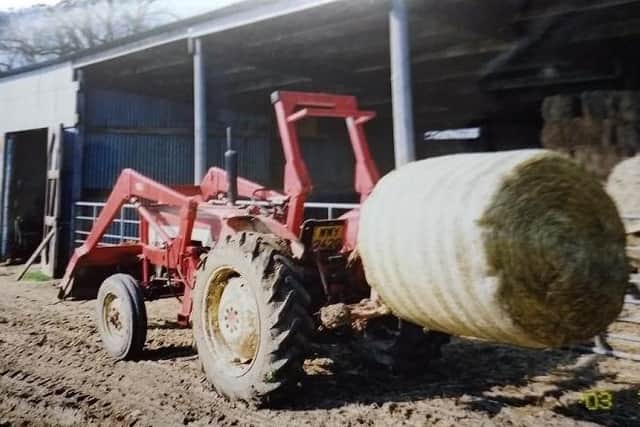 A tractor - an International Harvester 276 from 1968 - stolen from The Mere at Wymondham EMN-200928-105026001