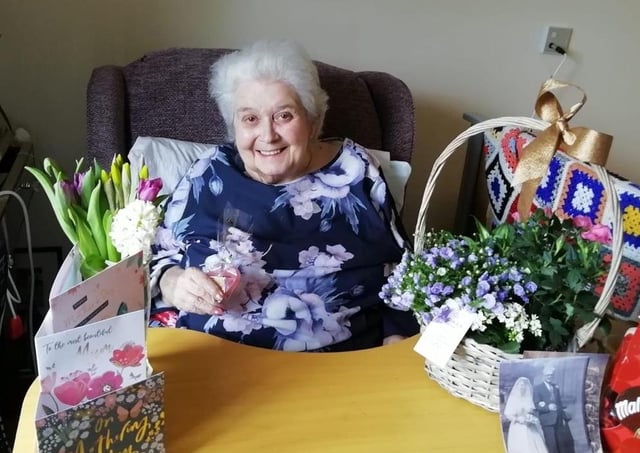 Mother's Day at Waltham Hall Nursing Home EMN-210315-171929001