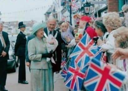 The Queen visits Melton Mowbray in 1996 EMN-210325-155949001