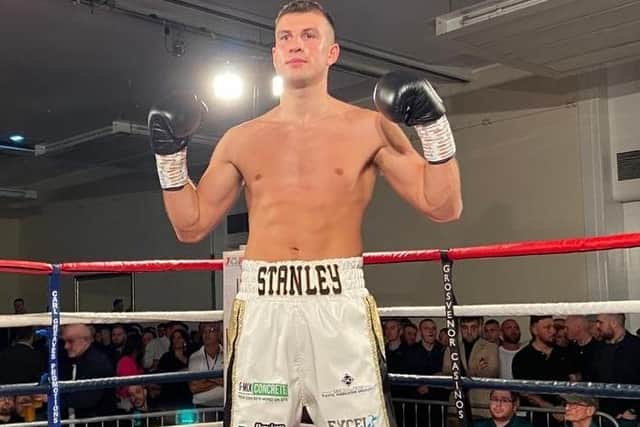 Stanard barely broke sweat in securing his fist professional stoppage win EMN-200318-101701002