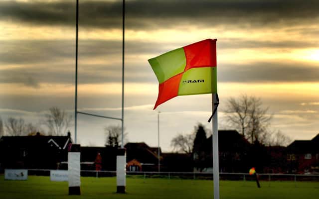 Rugby swiftly followed football's example on Tuesday by suspending all professional and grassroots activity EMN-200318-120841002