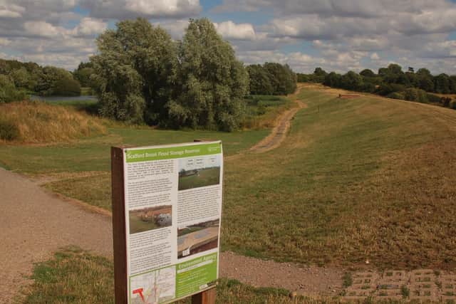 Melton Country Park EMN-200323-163828001