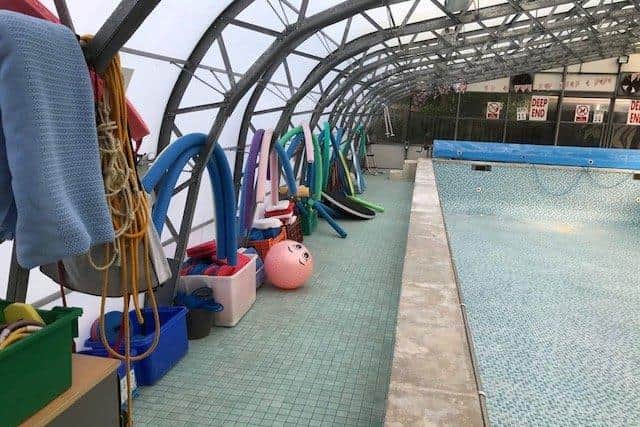 The 50-year-old swimming pool at Asfordby Captain's Close School which is the subject of a new consultation to decide its future EMN-211019-160026001
