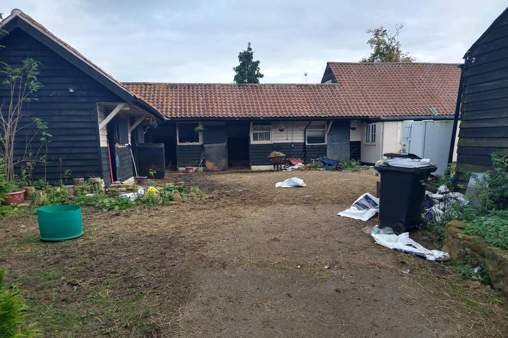 The stables at Eastwell which are thought to be the source of the rat infestation in the village EMN-211028-173201001