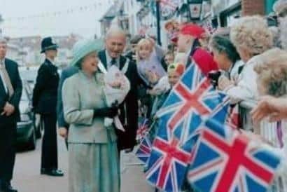 The Queen visits Melton Mowbray in 1996 EMN-220124-154823001