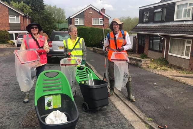 Members of Melton Wombles out on a litter pick EMN-210206-121333001