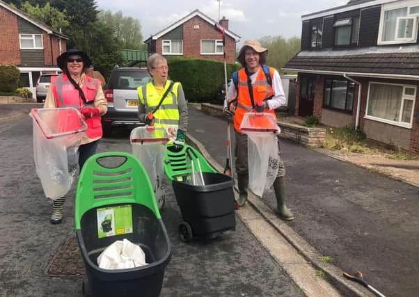 Members of Melton Wombles out on a litter pick EMN-210206-121333001