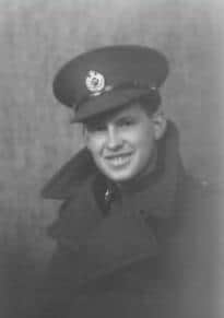 Leslie P:osnett pictured in 1941 when he served in the Second World War with the Royal Engineers EMN-210706-174032001