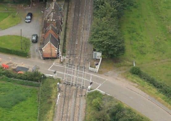 Rearsby level crossing EMN-210907-122657001