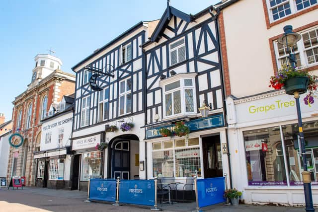 The Half Moon pub in Melton EMN-210508-145440001