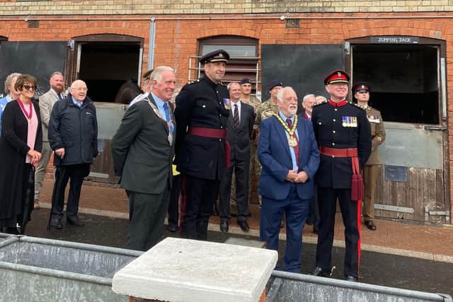 Green Plaque unveiled at historic Melton military stables