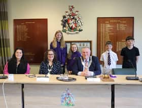 Sherard Primary School pupils with Mayor of Melton, Councillor Tim Webster, on their visit to Parkside