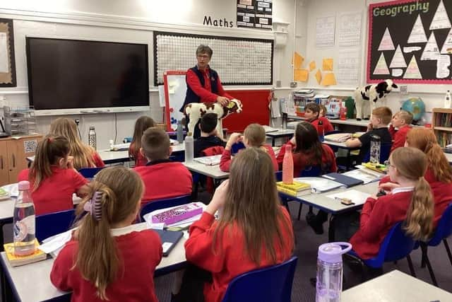 NFU Farmers for Schools Ambassador Jane Barnes speaks to pupils