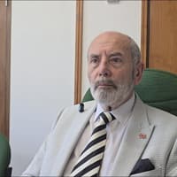 Leicestershire County Council leader faces pressure to step down after a vote on his leadership