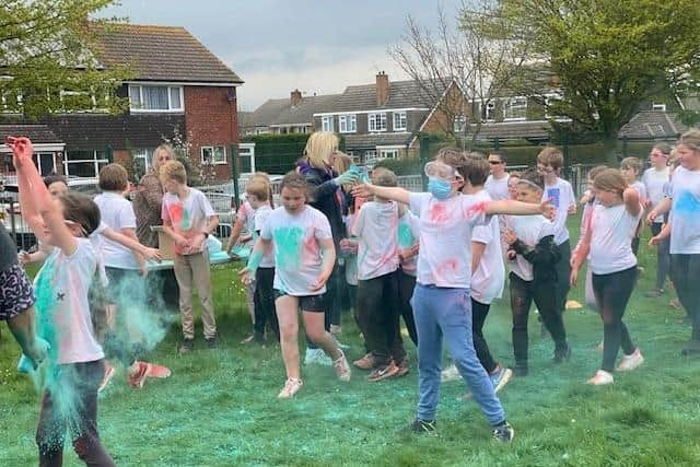 Sherard pupils take part in the Colour Dash