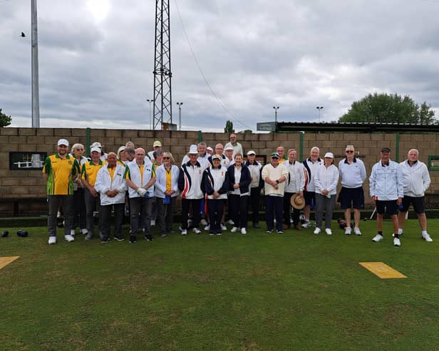Players for Holwell Sports Bowls Club v Birstall Bowls Club