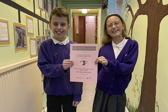 Pupils at Ab Kettleby Primary School with their school's mental health award