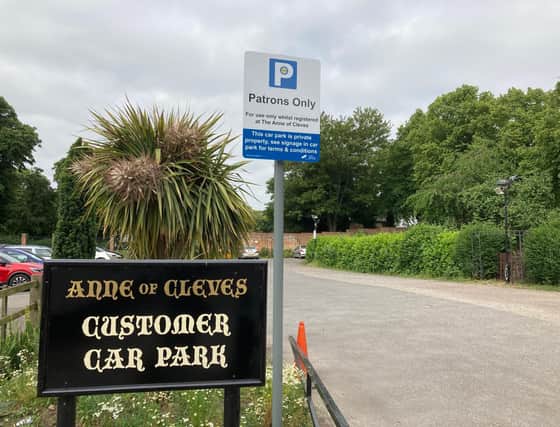 New car parking signs at the Anne of Cleves in Melton