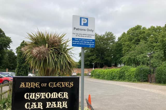 New car parking signs at the Anne of Cleves in Melton