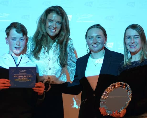 Annabel Croft with members of Melton Tennis Club.