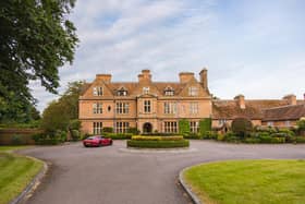 The long drive up to the hidden property provided a feeling of grandeur. Image: Jun Tan Weddings