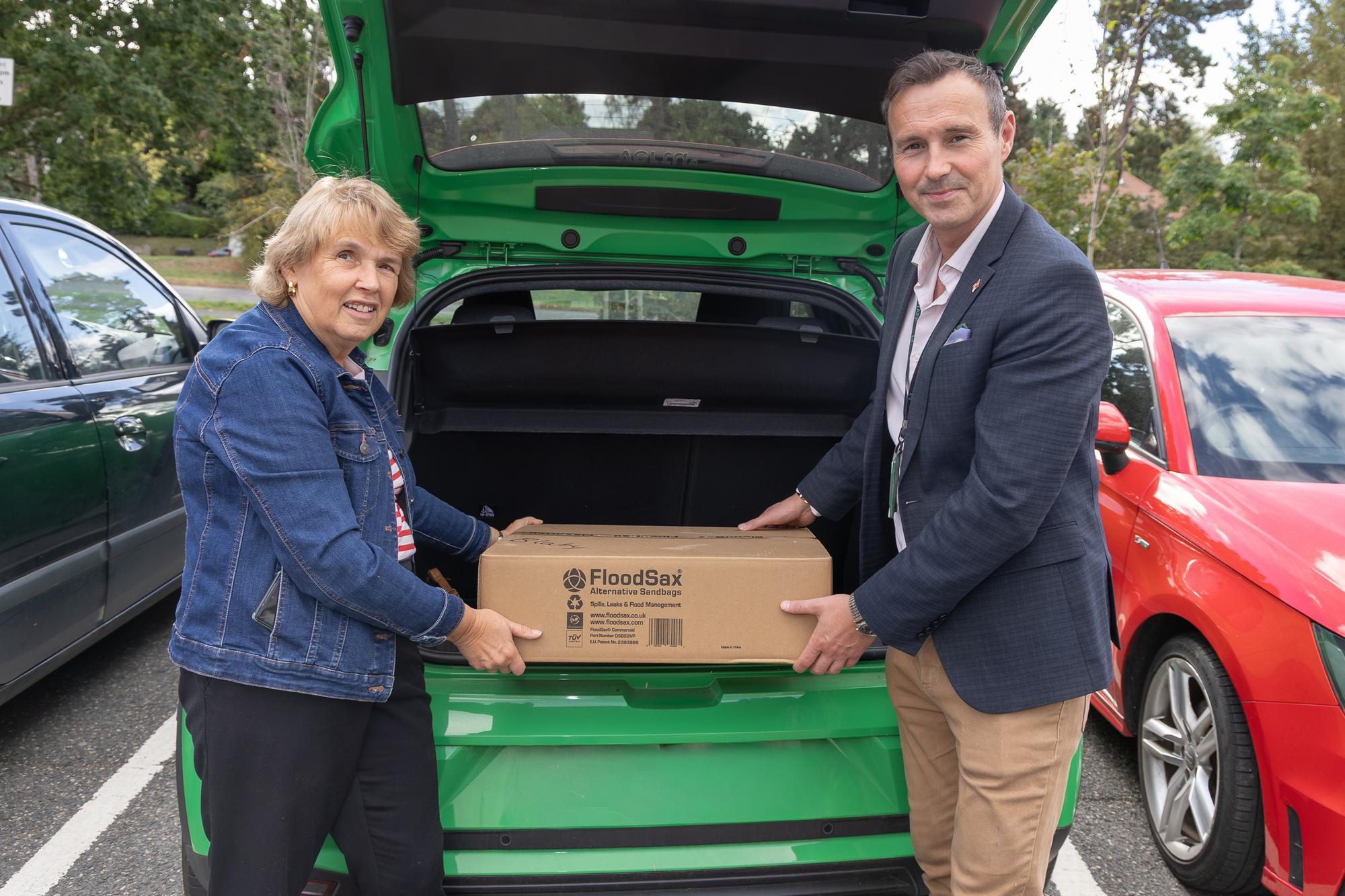 Communnities Leicestershire communities receive flood prevention equipment from ...
