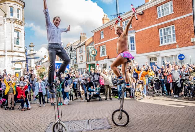 Street entertainers thrill the crowds at Melton Madness festival