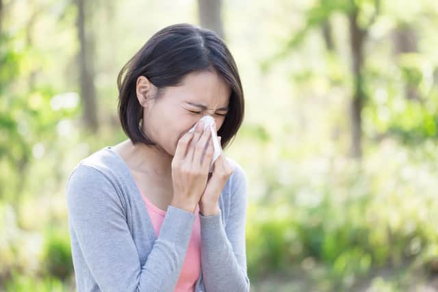 Hay fever is set to be on the rise as the pollen count peaks in the UK but how can you tell the difference between a seasonal allergy and COVID-19