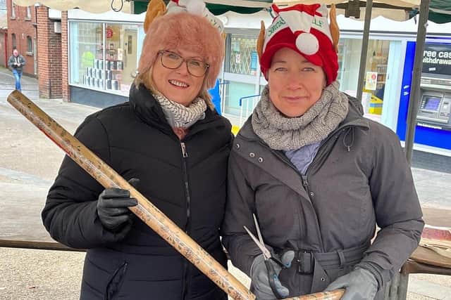 Melton's Christmas elves offering their service last weekend