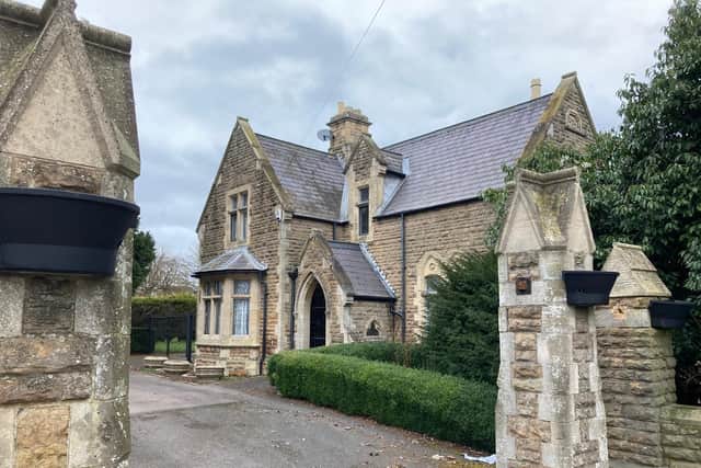 Cemetery Lodge off Thorpe Road