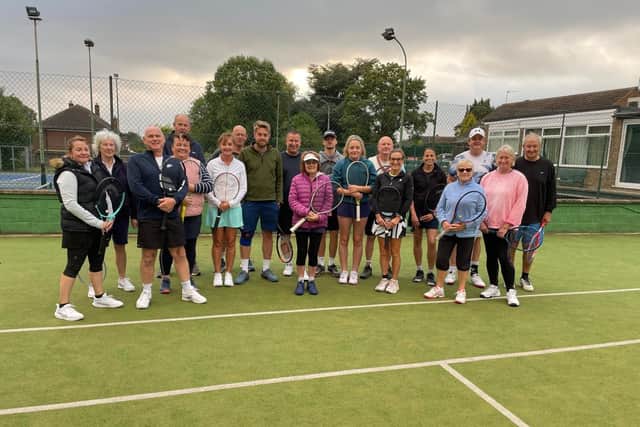 Competitors in Hamilton mixed doubles