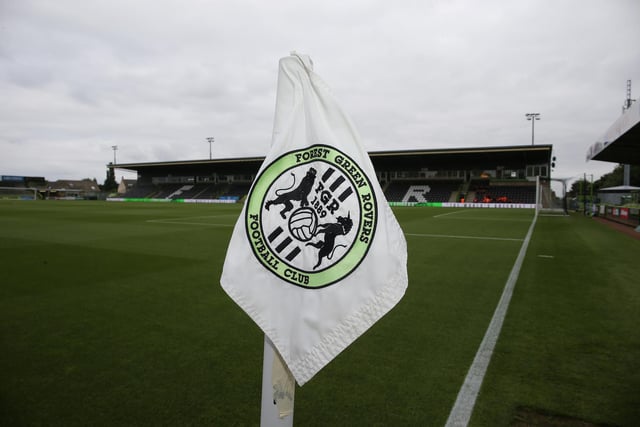 Forest Green Rovers have an average crowd of 2,554.