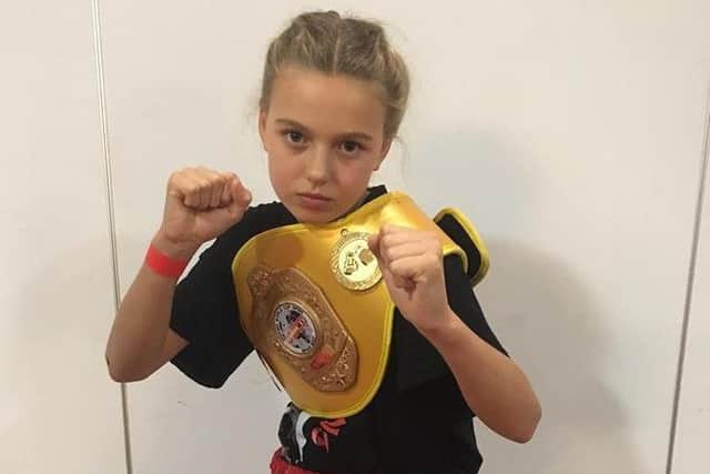 Champion Thai boxer Lexie Peters EMN-180116-114449002