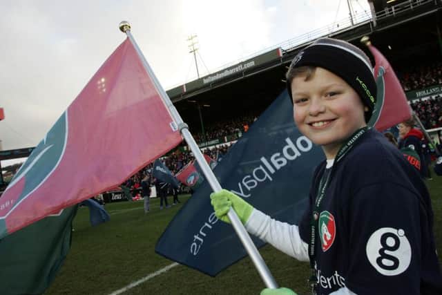 Melton RFC juniors gave Leicester Tigers a guard of honour EMN-180118-130136002