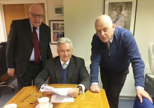 Sir Alan Duncan visits County Hall to discuss controversial plans to streamline their 'early help' services EMN-180130-174739001