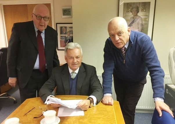 Sir Alan Duncan visits County Hall to discuss controversial plans to streamline their 'early help' services EMN-180130-174739001
