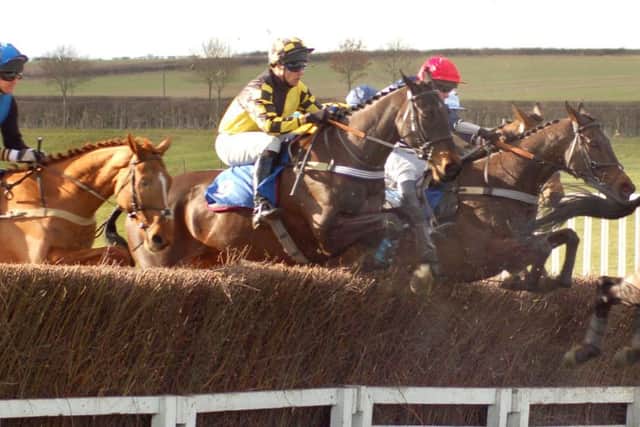 Race action at Garthorpe EMN-180221-154043002