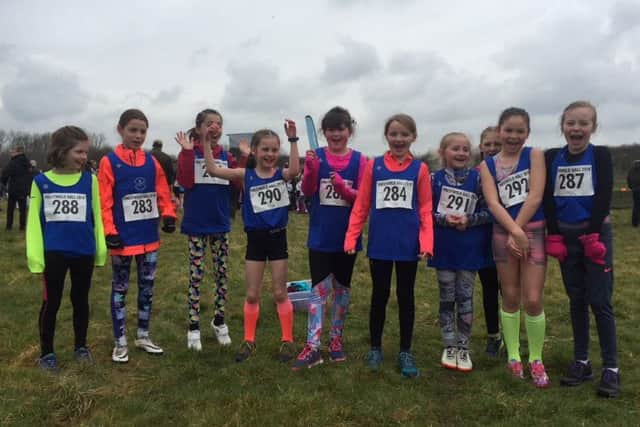 The gold medal-winning Year 4 girls' squad EMN-180304-171143002