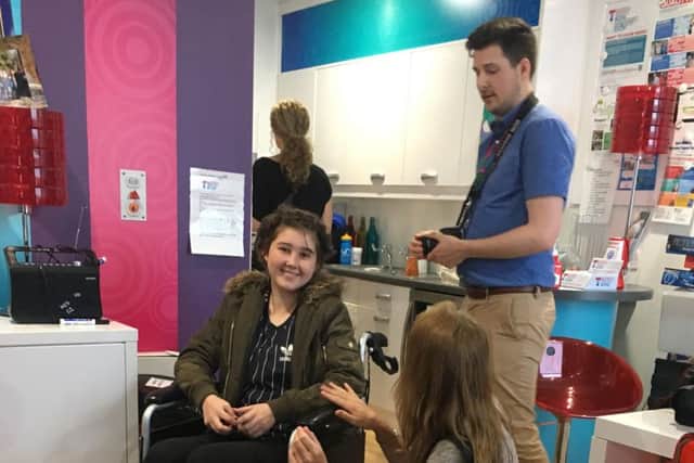 Jessica Edwards, an Asfordby teenager who has been treated for cancer at Ward 27, with her sister Isabelle in the unit's 'Chill Out Room' EMN-180424-095351001