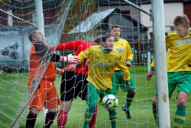 Teversal bundle in the opening goal EMN-180705-103009002