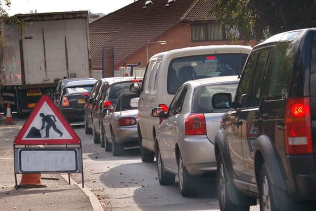 Heavy traffic in Melton EMN-180516-165016001