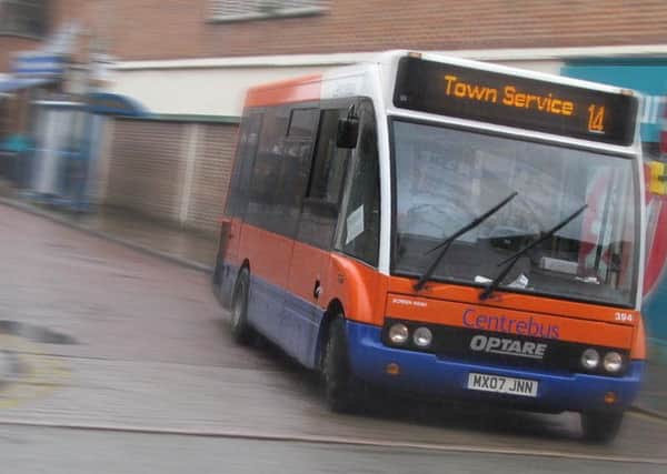 A Centrebus 14 service bus turns out of Windsor Street, Melton EMN-180531-190955001